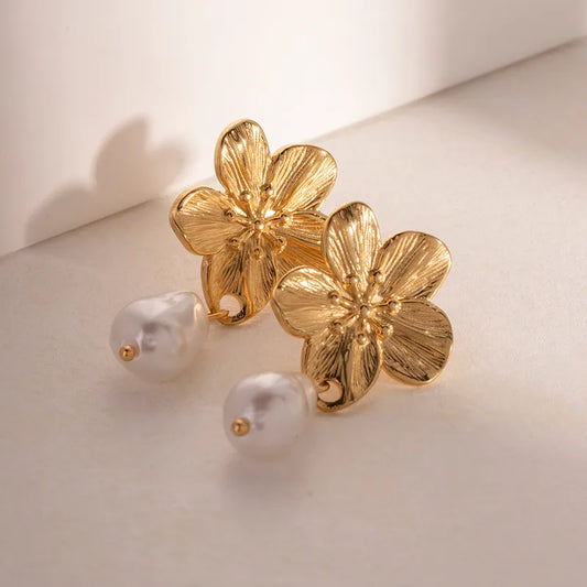 Aretes Flor con Perla