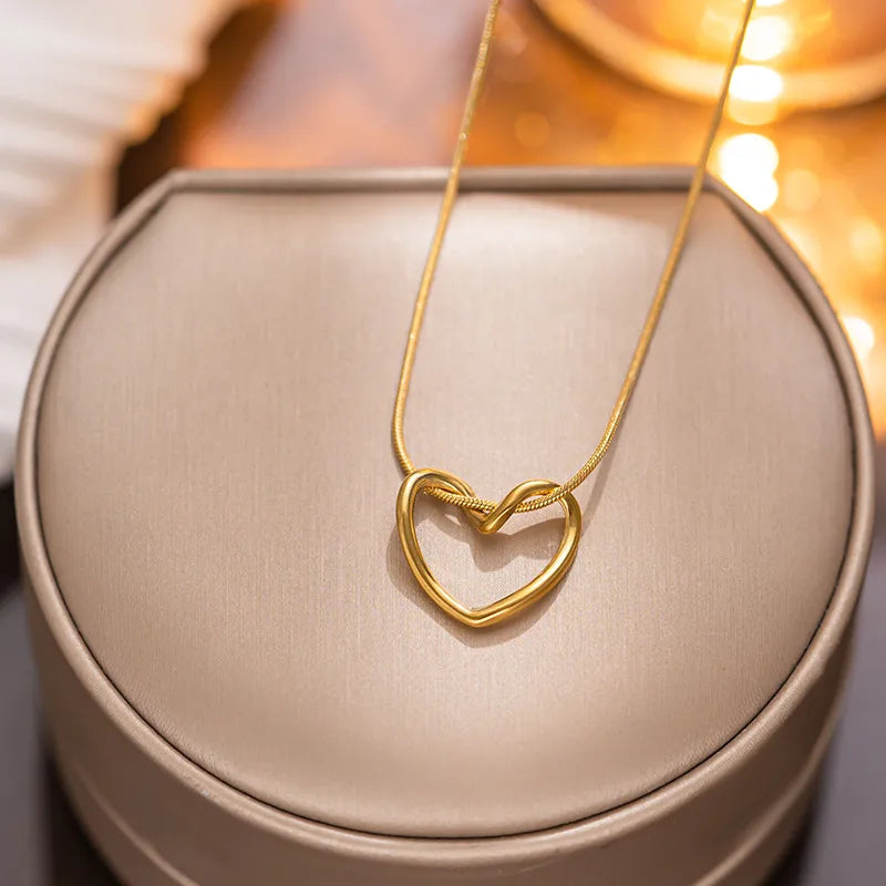 Collar Titanio Corazón